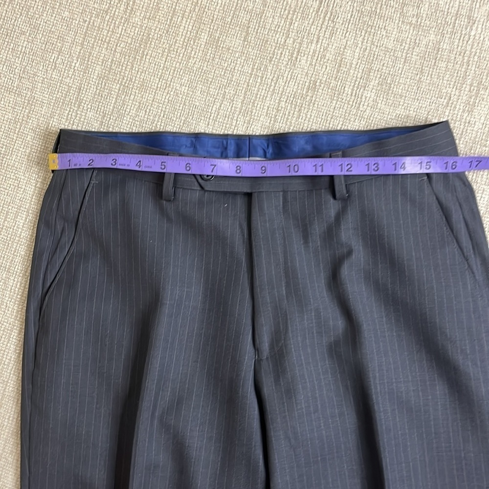 ⭐️ Bill Blass charcoal striped suit - Picture 12 of 13
